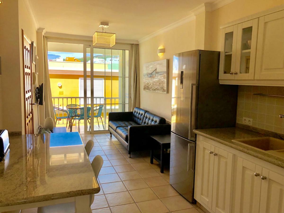 Apartamentos El Faro Puerto De Naos エクステリア 写真