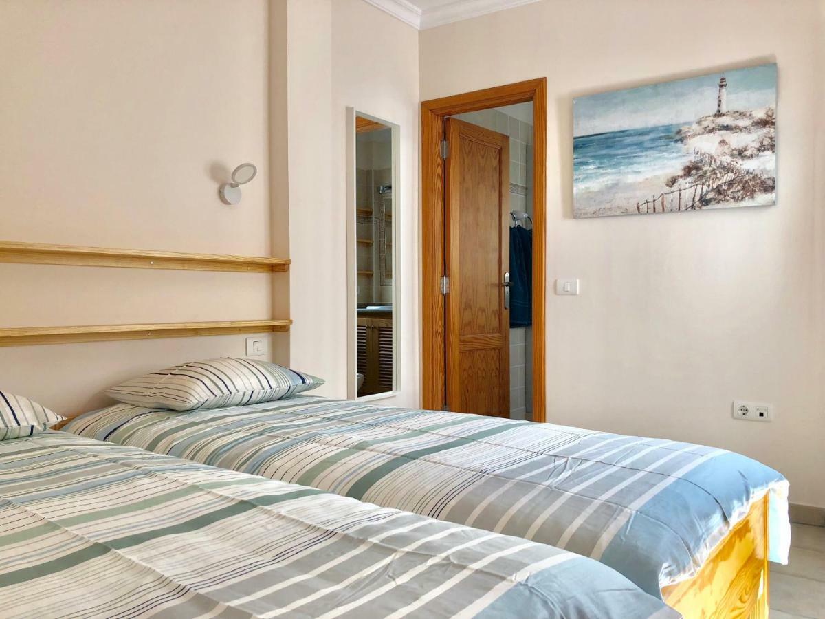 Apartamentos El Faro Puerto De Naos エクステリア 写真
