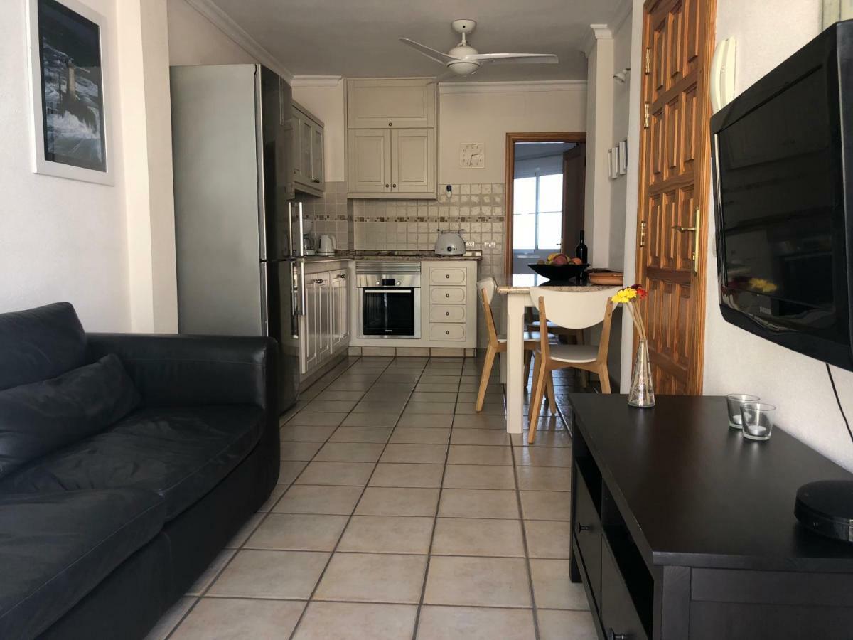 Apartamentos El Faro Puerto De Naos エクステリア 写真